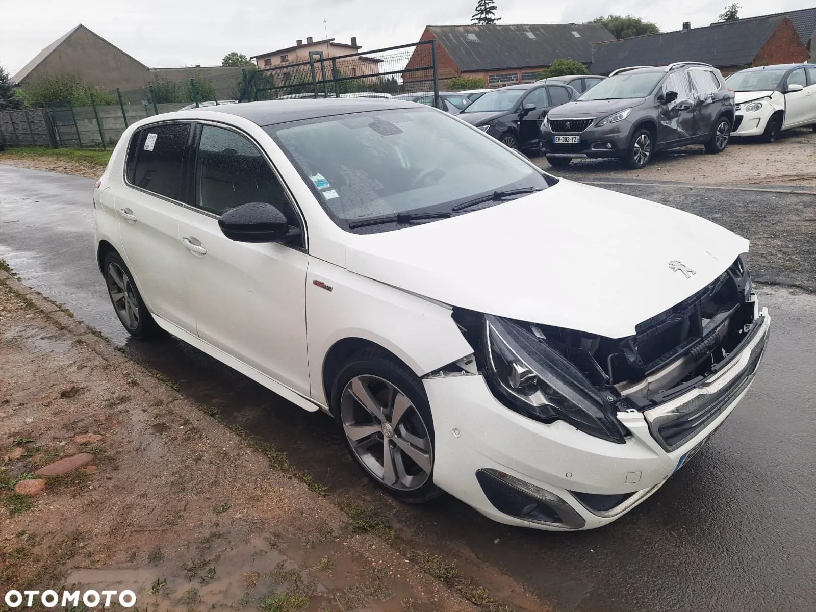 Peugeot 308 - 1