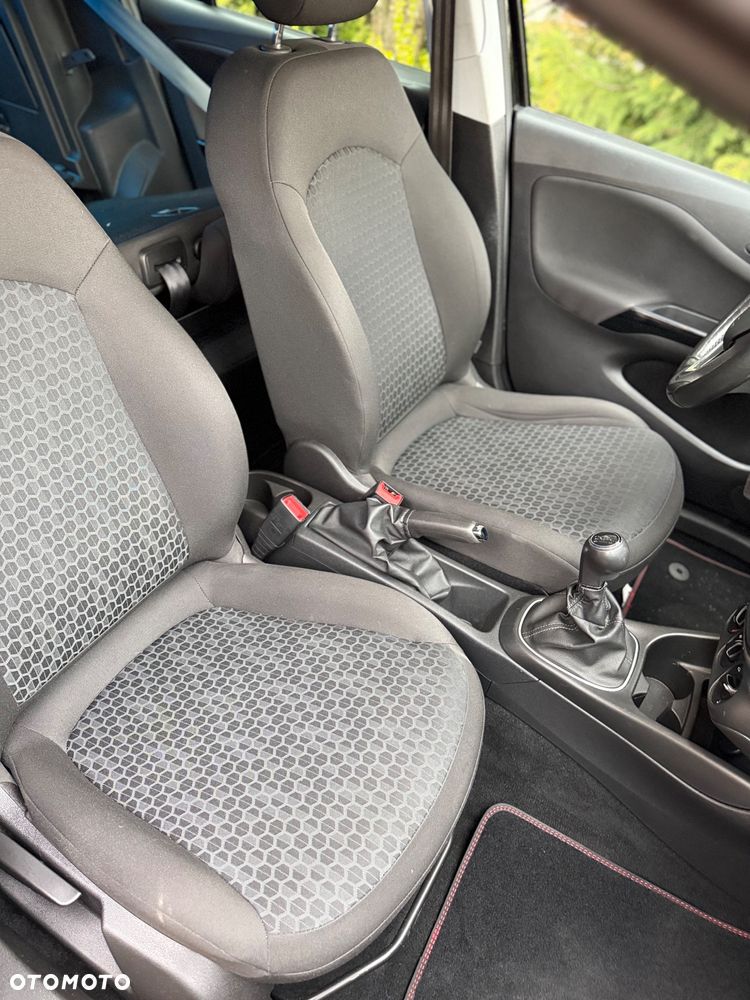 Opel Corsa 1.4 16V Cosmo - 12