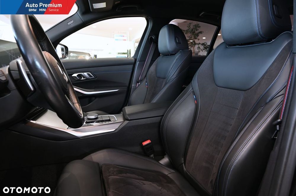 BMW Seria 3 330i xDrive - 10