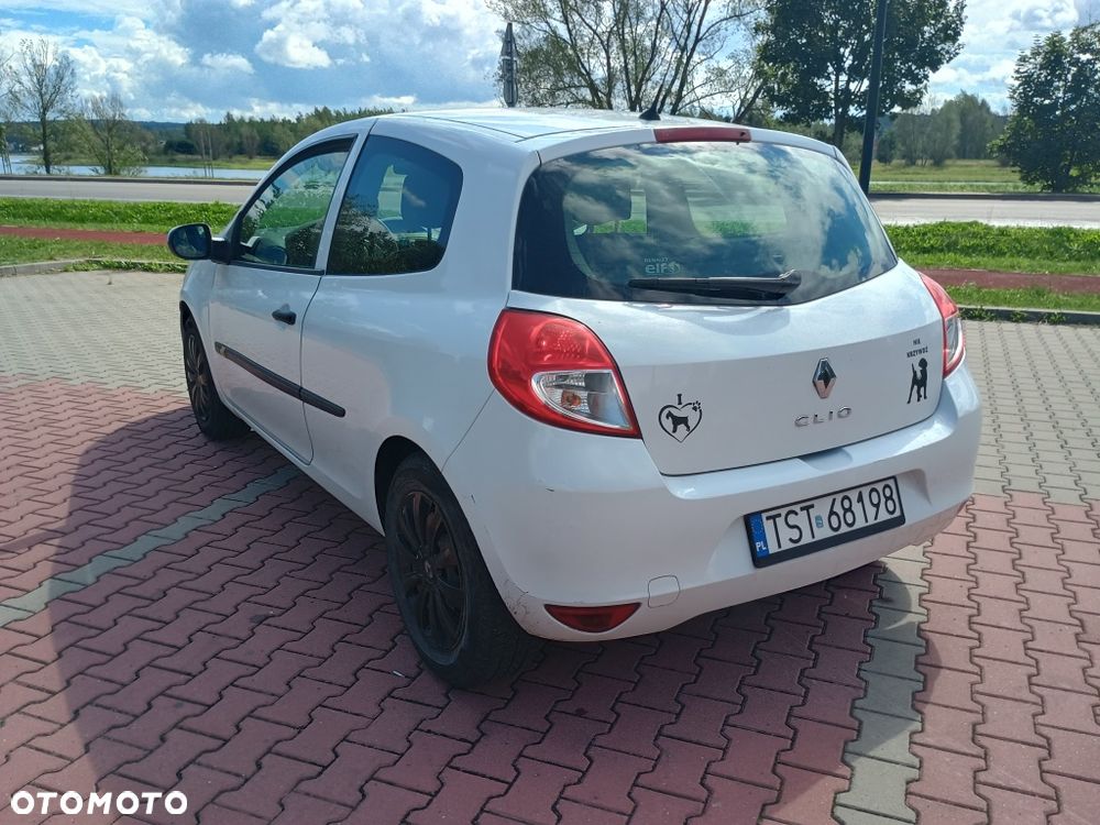 Renault Clio - 6