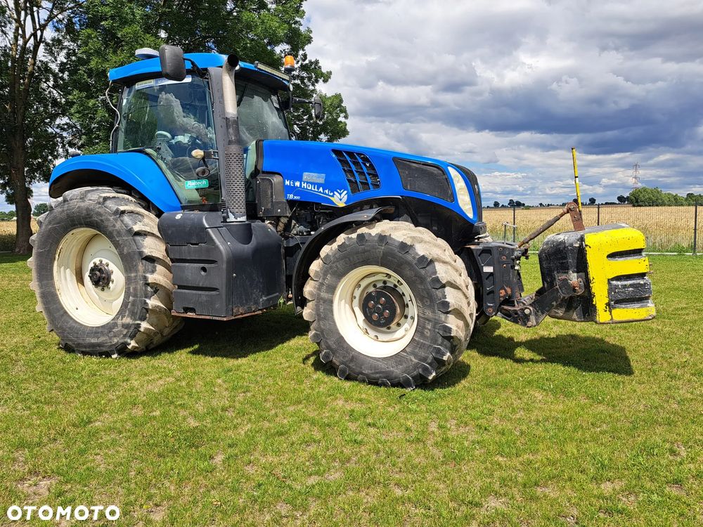 New Holland T8.300 - 3