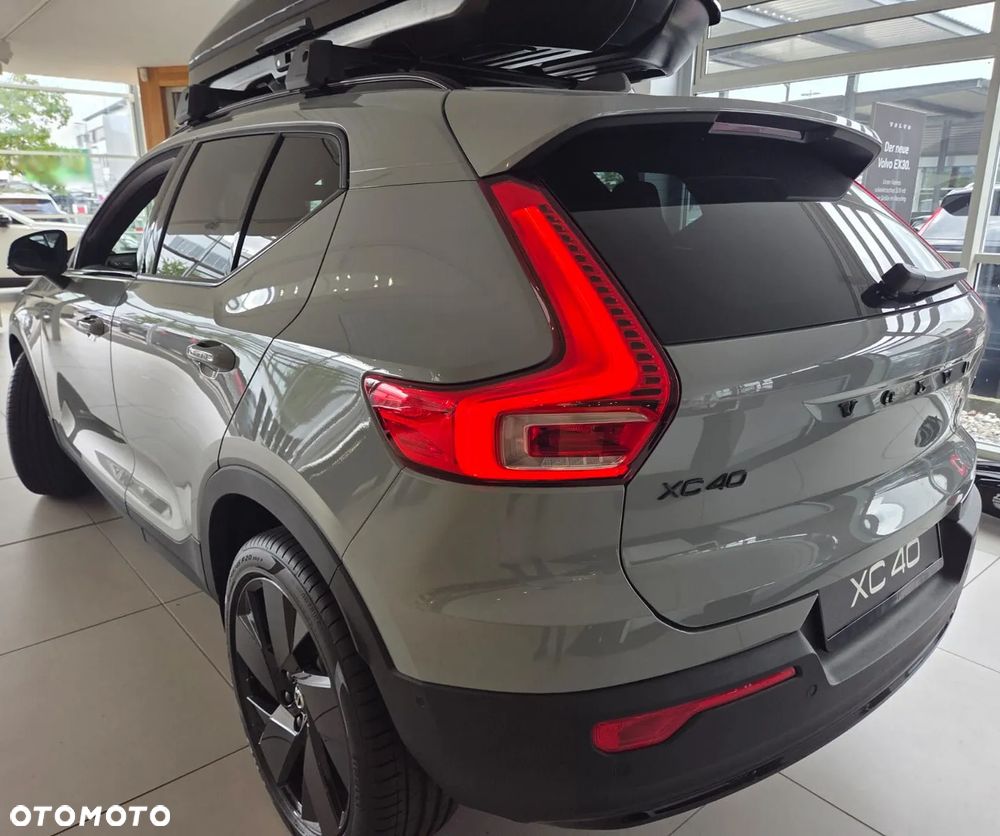 Volvo XC 40 B4 AWD Plus Dark - 10