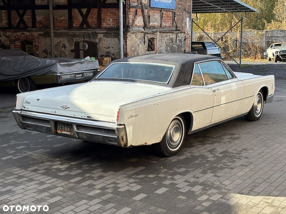 Lincoln Continental - 8