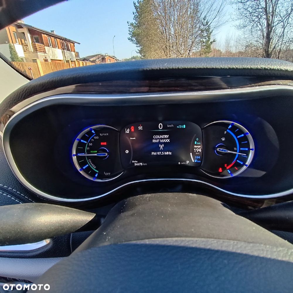 Chrysler Pacifica - 10