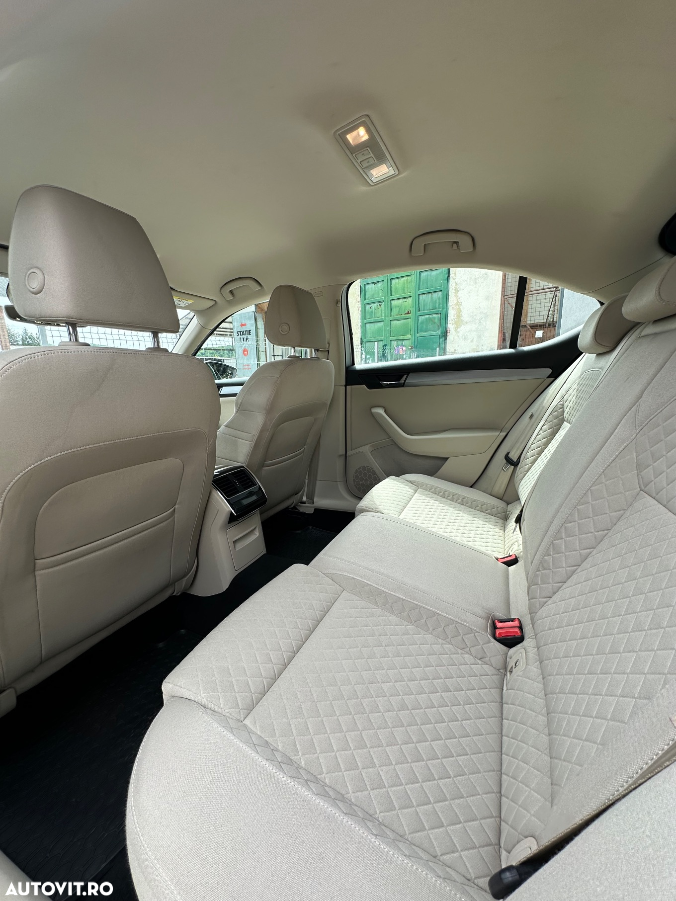 Skoda Superb 1.6 TDI Style - 8