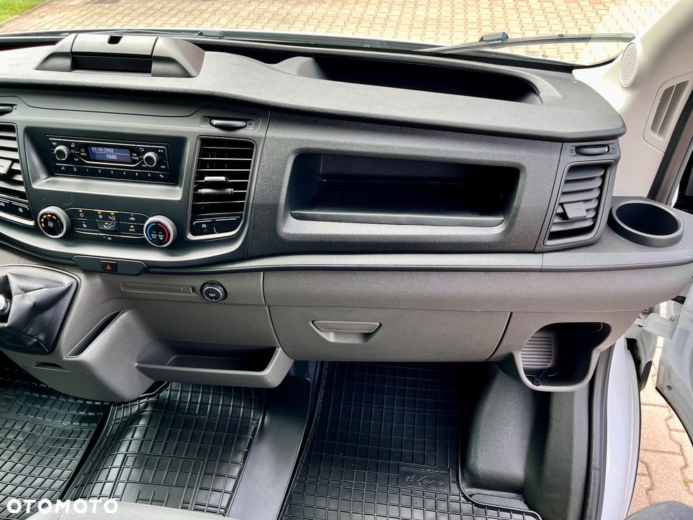 Ford Transit - 28