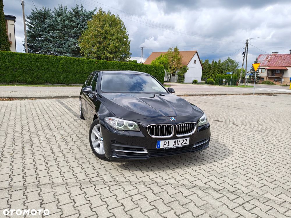 BMW Seria 5 520d xDrive - 16
