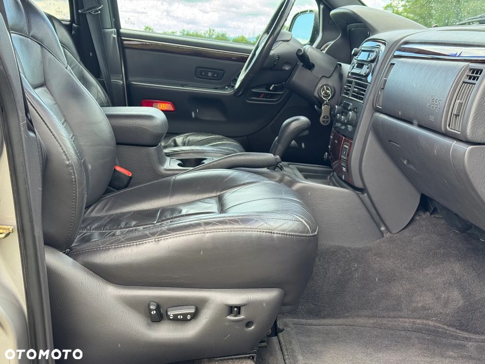 Jeep Grand Cherokee 4.7 Limited - 31