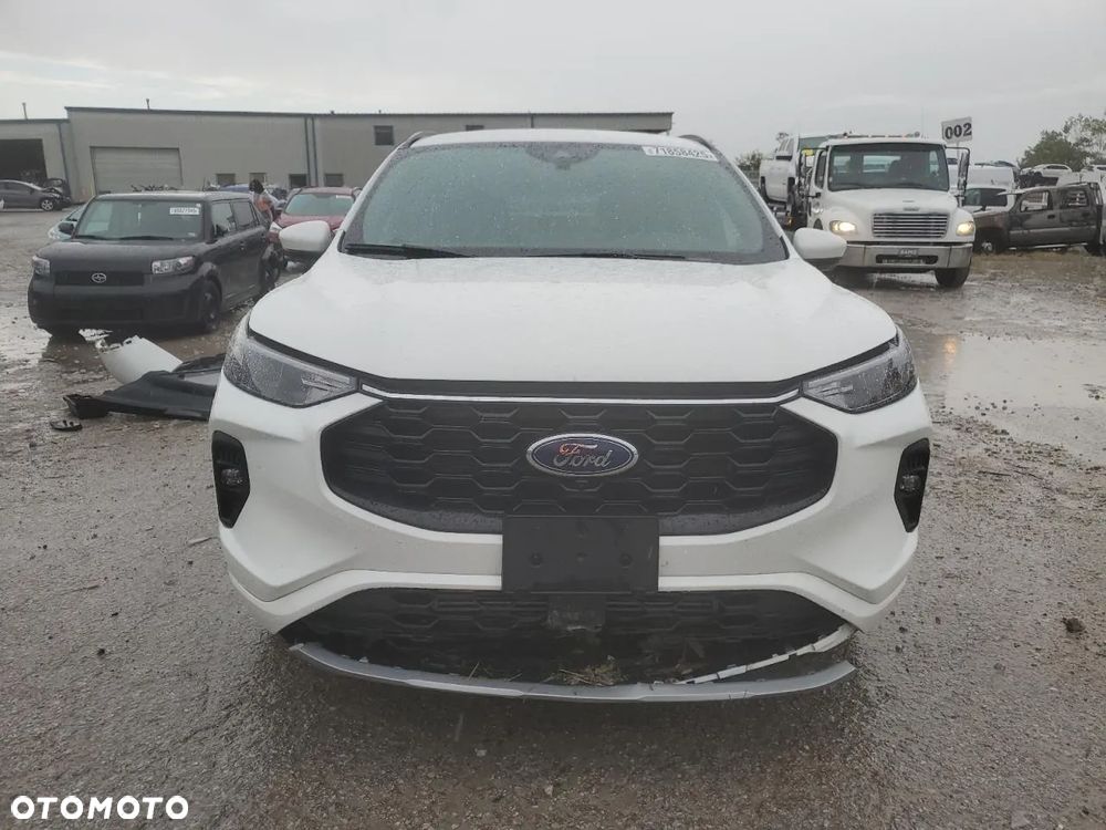 Ford Kuga - 3