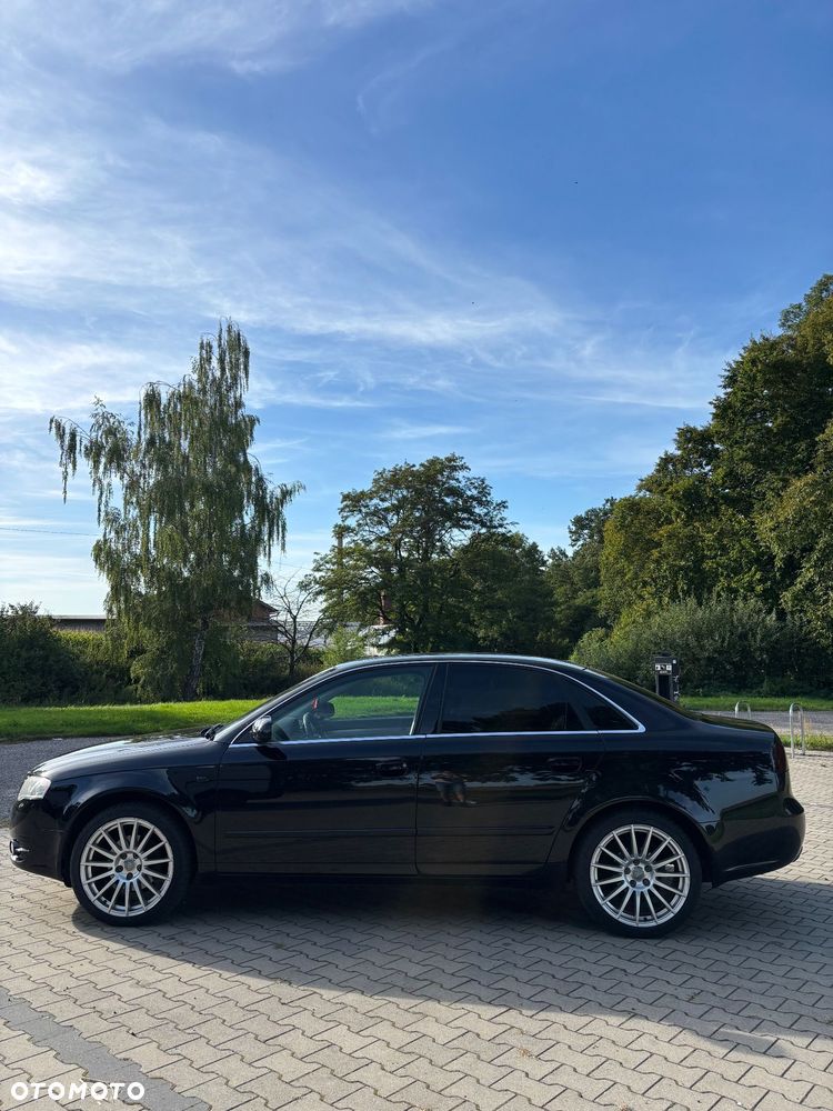 Audi A4 Limousine - 6