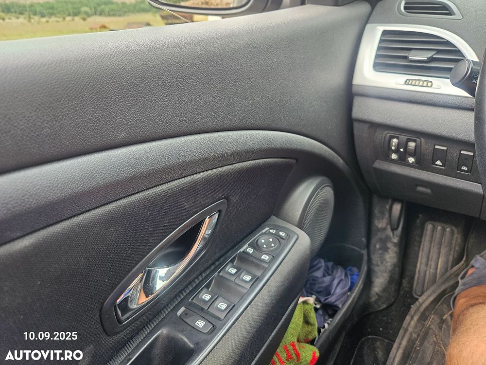 Renault Megane 1.5 dCi Dynamique - 5