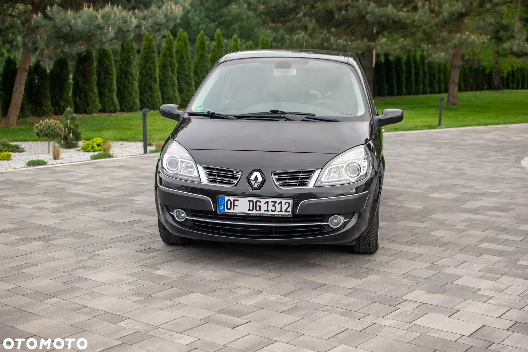 Renault Scenic - 11