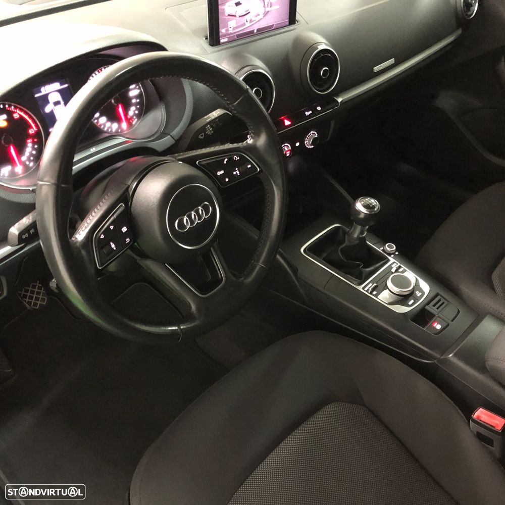 Audi A3 Sportback 1.6 TDI - 12