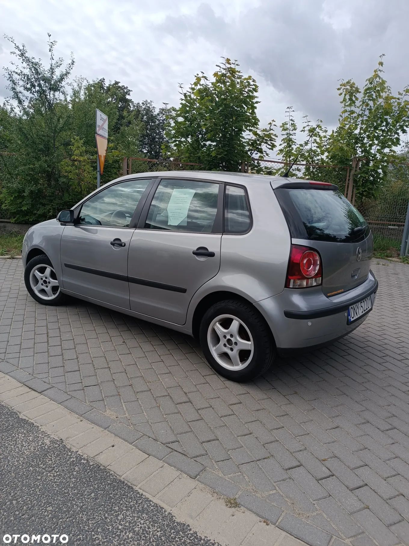 Volkswagen Polo 1.4 16V Comfortline - 1