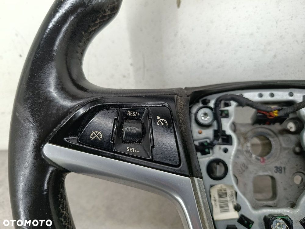 KIEROWNICA MULTIFUNKCYJNA OPEL INSIGNIA A 13316547 6091702 - 5