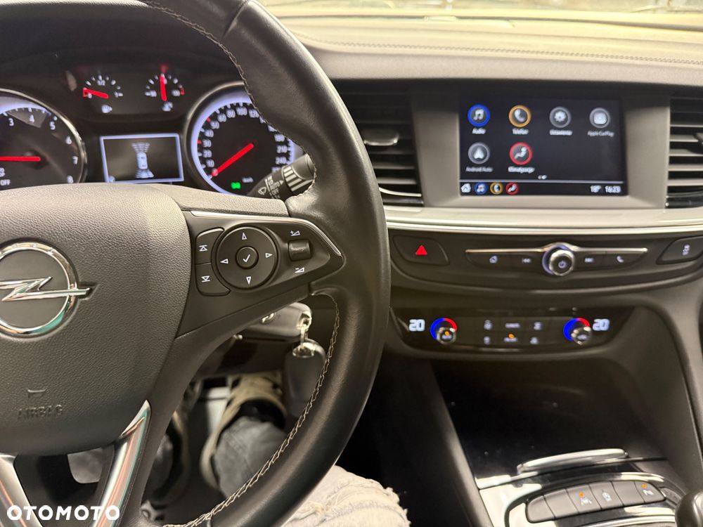 Opel Insignia - 15