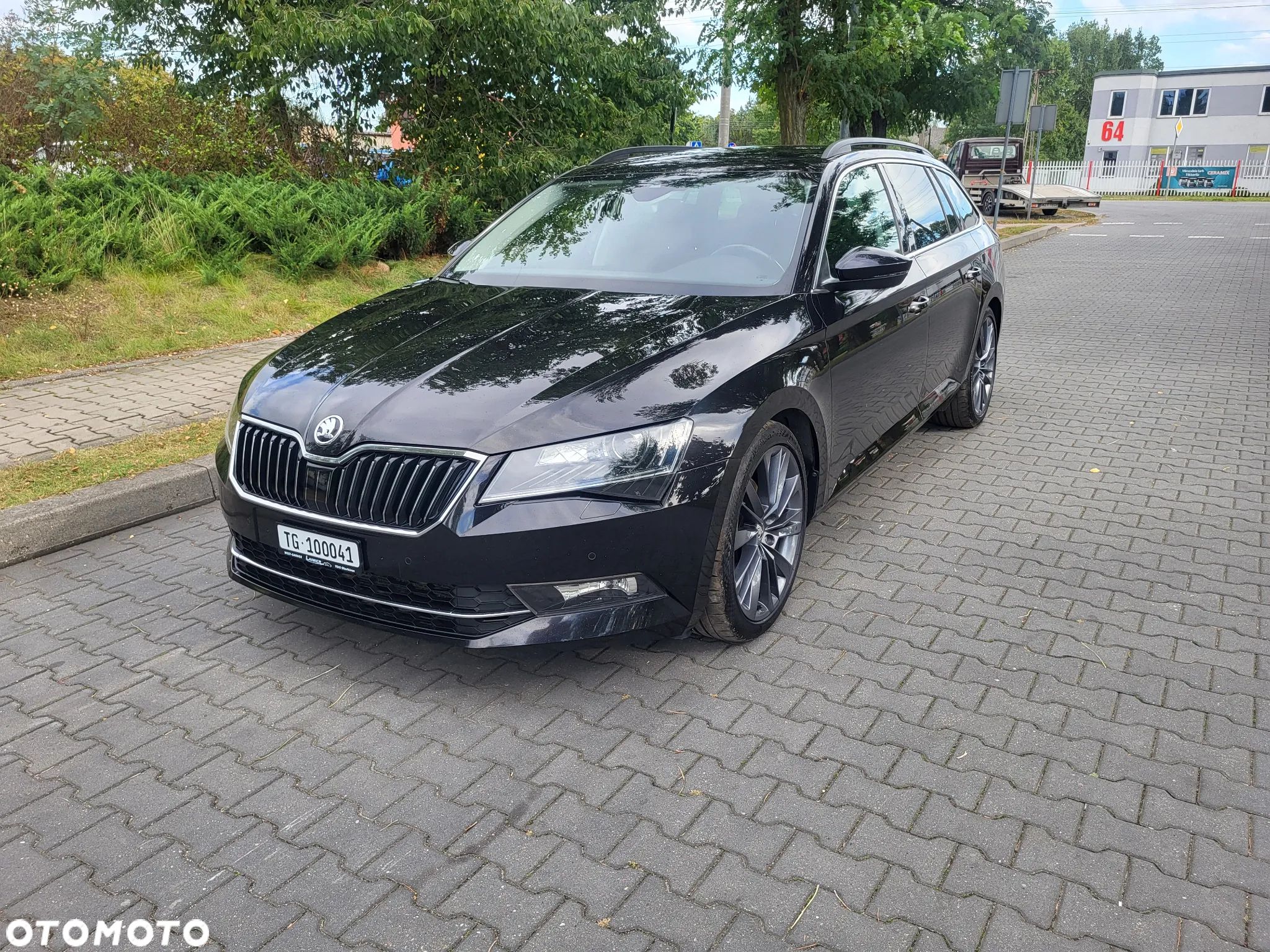 Skoda Superb 2.0 TDI 4x4 DSG Ambition - 1