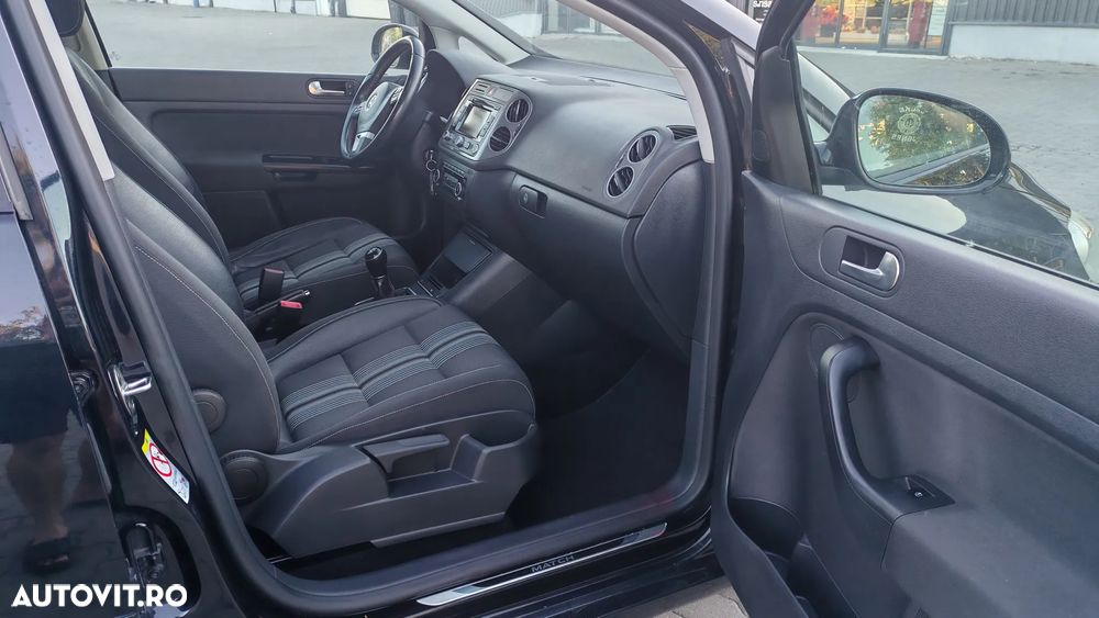 Volkswagen Golf Plus 1.6 TDI DPF Highline - 16