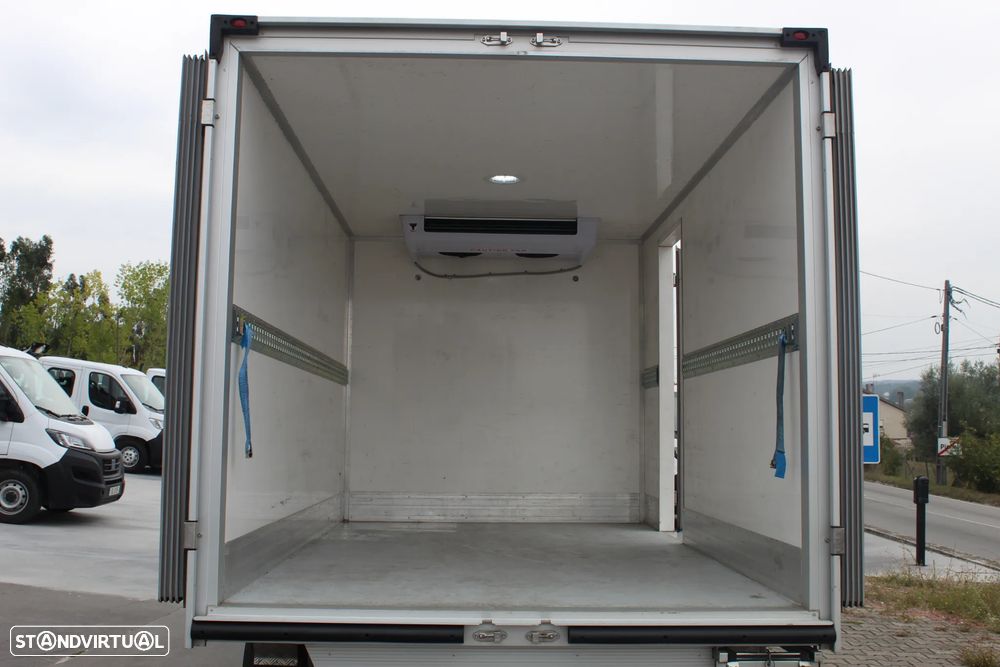 Opel Movano 2.2 BlueHdi // C/FRIO CONGELAÇÃO // 165 CV - 9