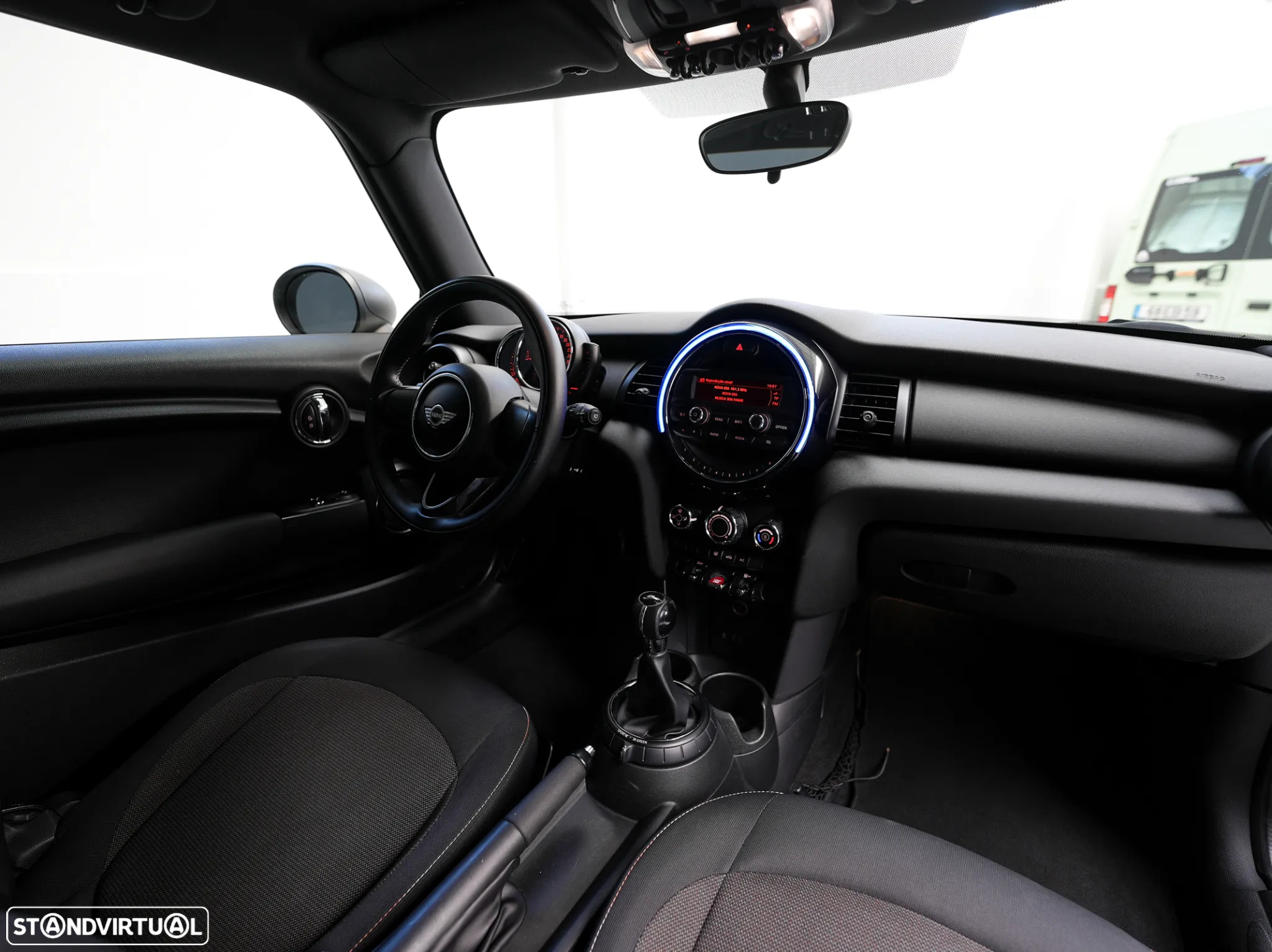 MINI 3 Portas One - 12