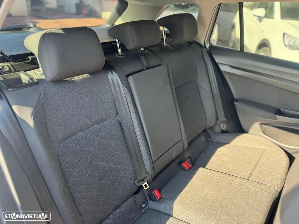 VW Golf Variant - 17