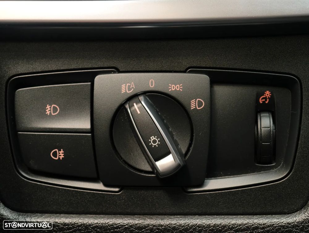 BMW 318 d Aut. Sport Line - 50