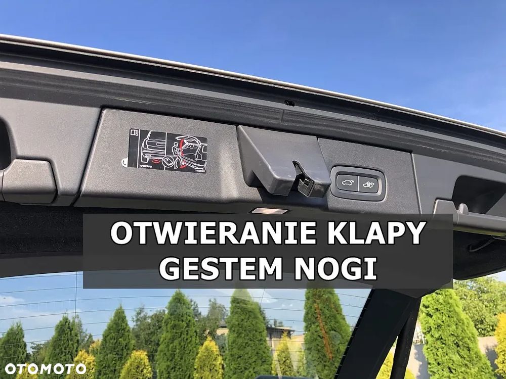 Volvo V90 Cross Country - 24