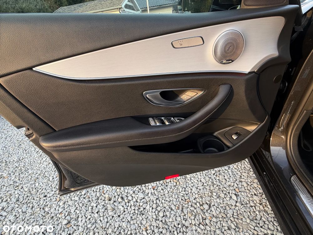Mercedes-Benz Klasa E - 24