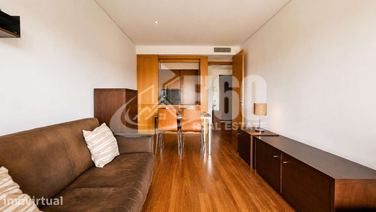 APARTAMENTO T1 MOBILADO E EQUIPADO PARA ARRENDAMENTO - Grande imagem: 2/14
