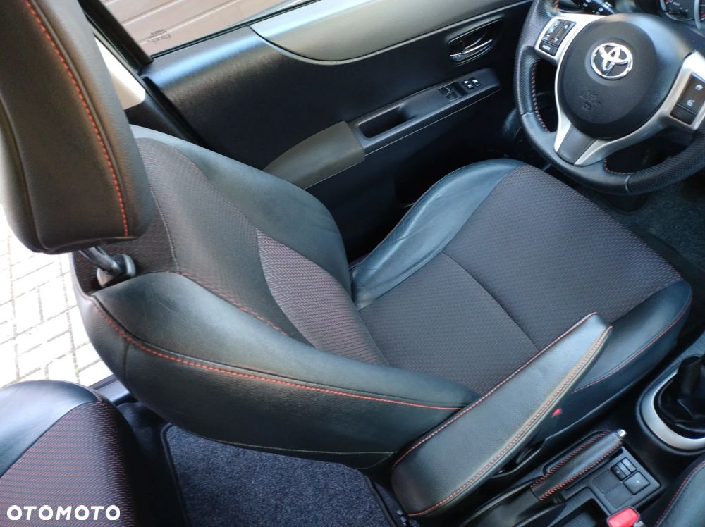 Toyota Yaris 1.33 VVT-i Comfort - 31