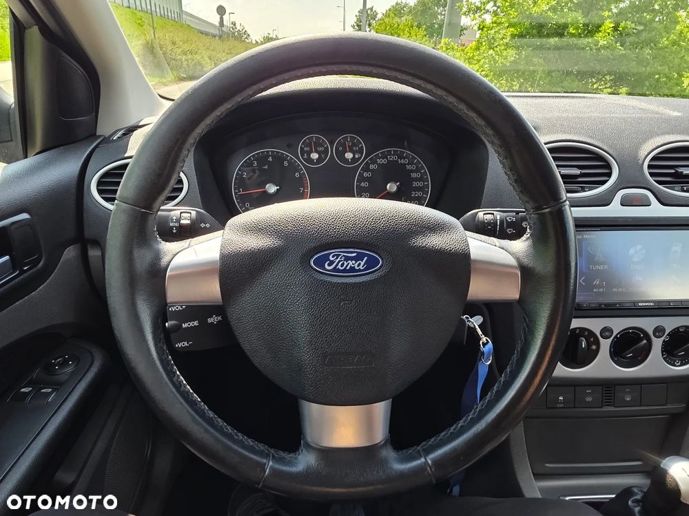 Ford Focus 1.8 Trend - 12