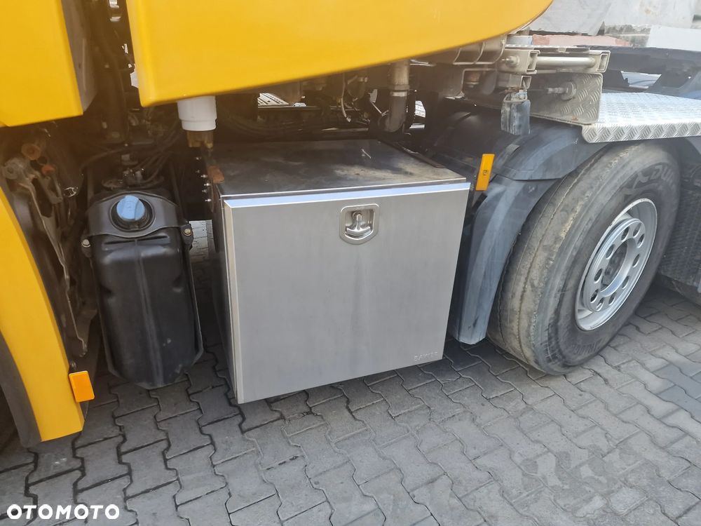 Mercedes-Benz Actros - 25