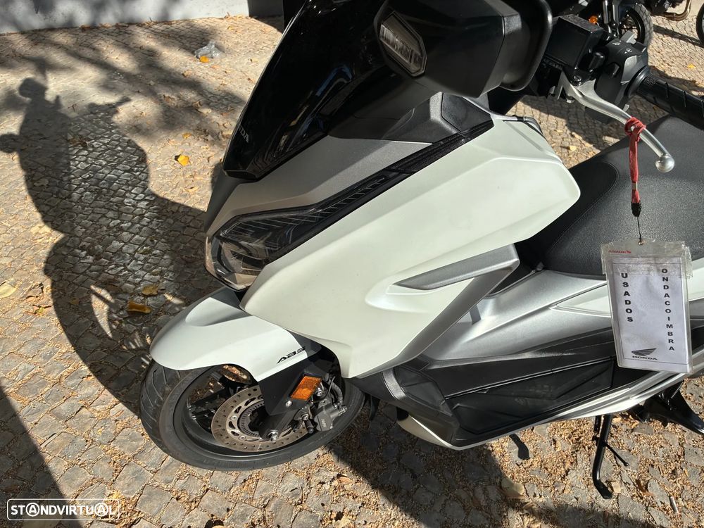 Honda Forza 300 IA - 10