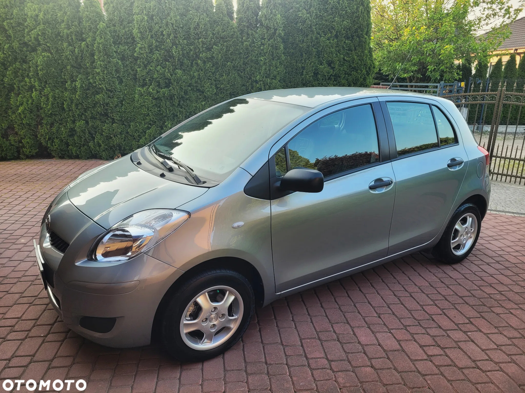 Toyota Yaris 1.0 Luna - 2
