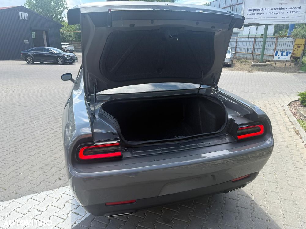 Dodge Challenger Automatik SXT Plus - 9