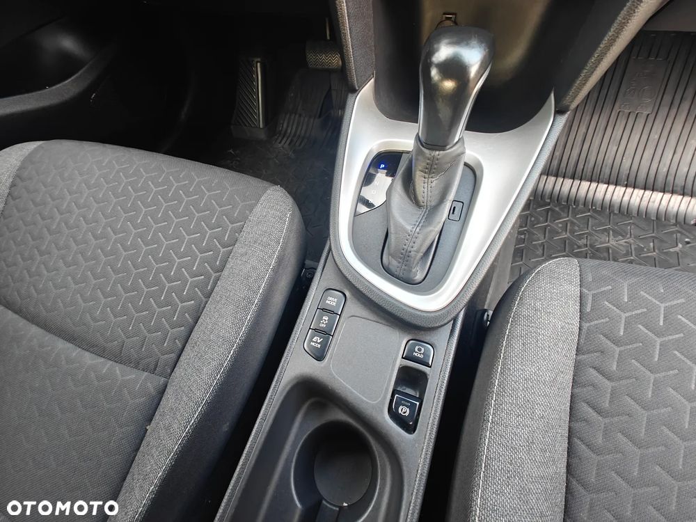 Toyota Yaris Hybrid 1.5 Style - 12