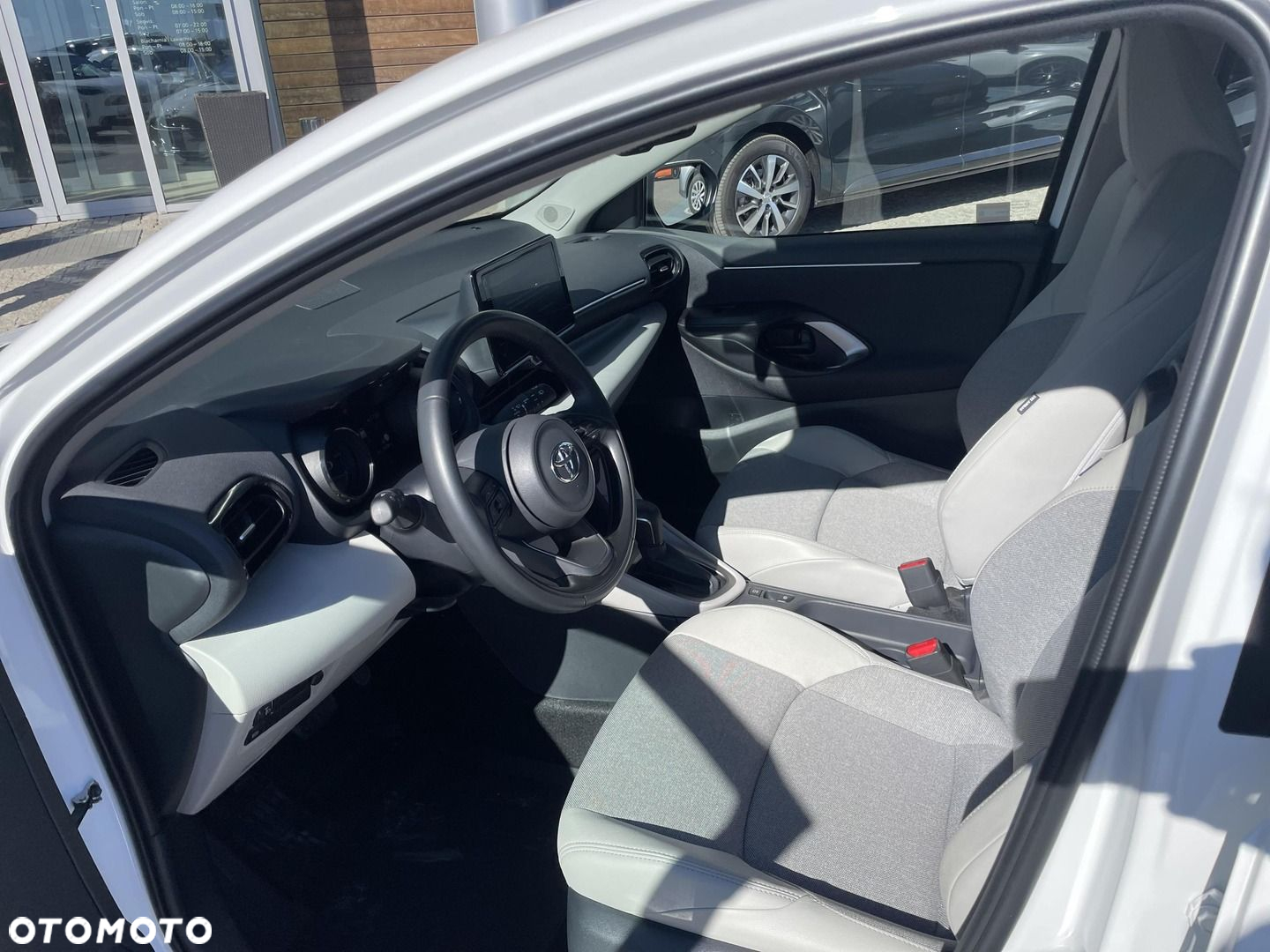 Toyota Yaris - 10