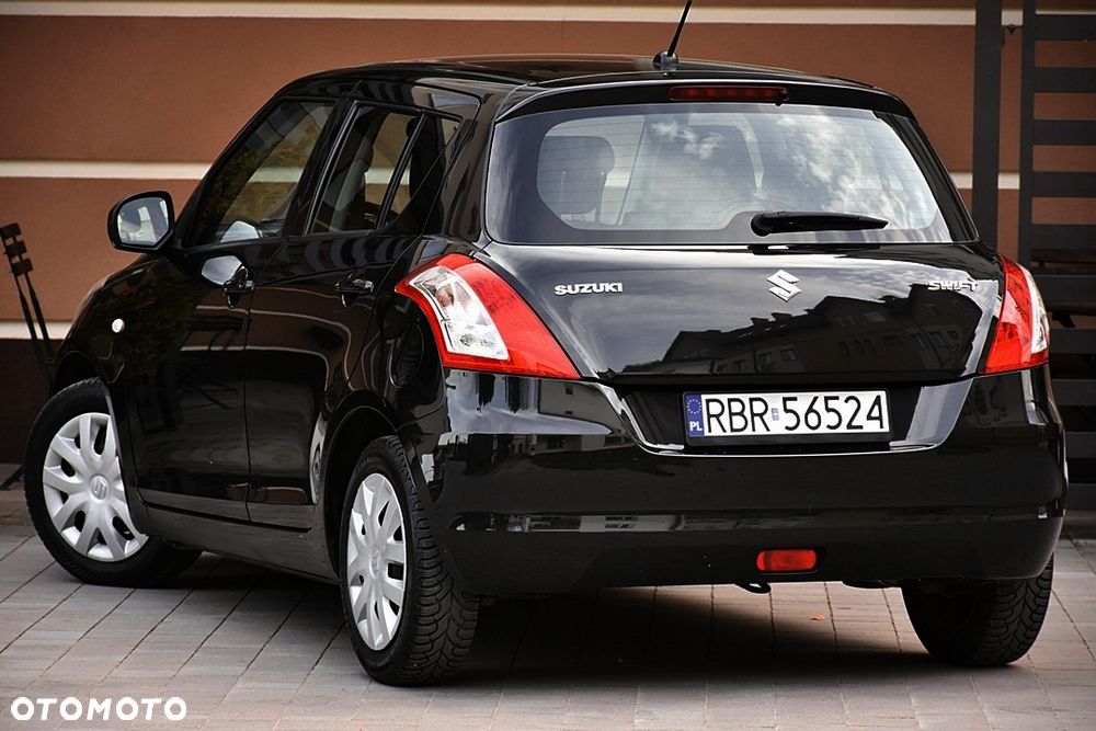 Suzuki Swift - 4