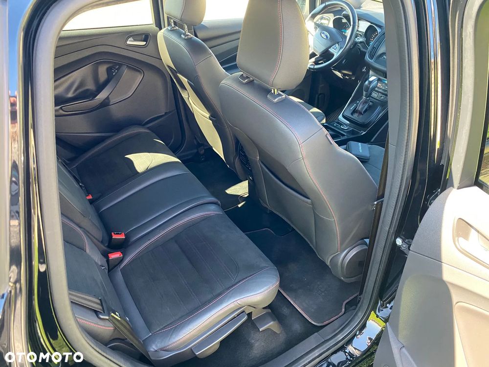 Ford Kuga 2.0 TDCi 4x4 ST-Line - 13