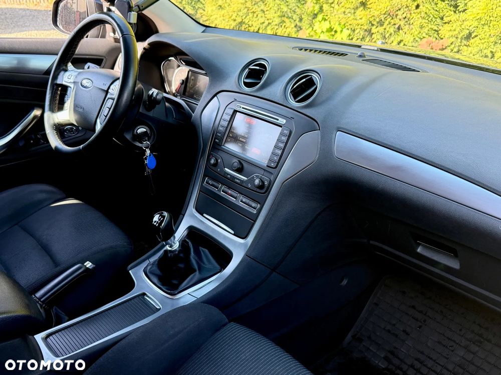 Ford Mondeo 2.0 TDCi Titanium - 33