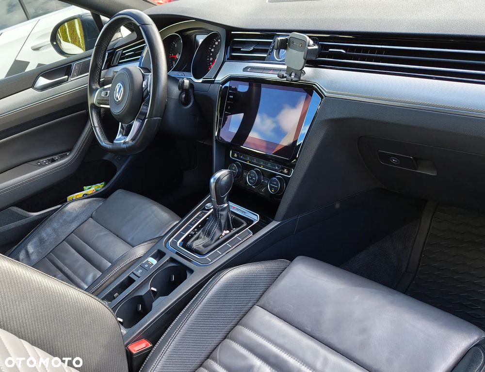 Volkswagen Passat - 26