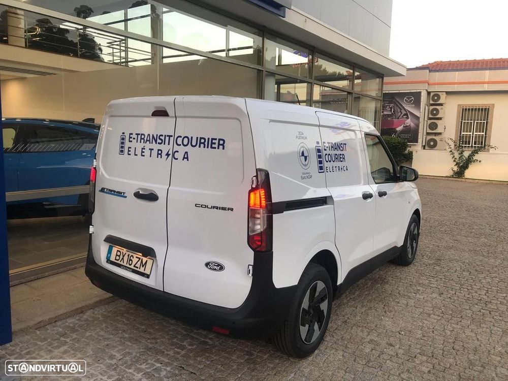 Ford Transit Courier Van BEV Trend - 3
