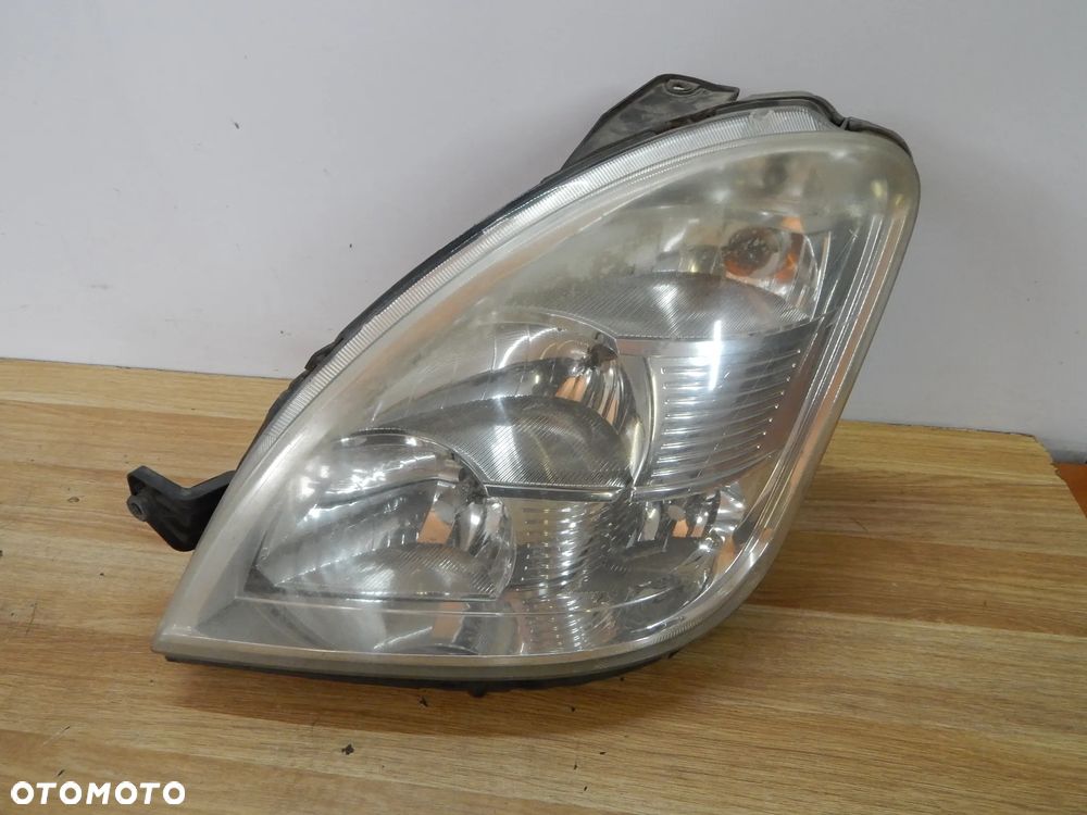 Lampa reflektor lewy przód Iveco Daily IV 06-14  Łuków części - 1