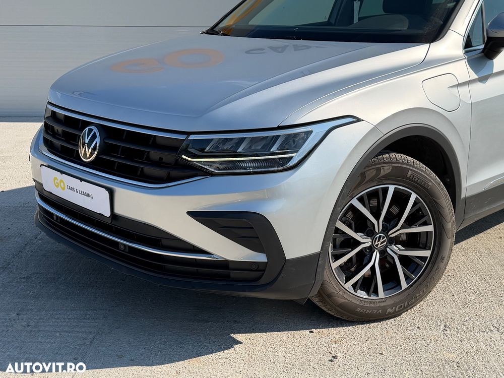 Volkswagen Tiguan - 2
