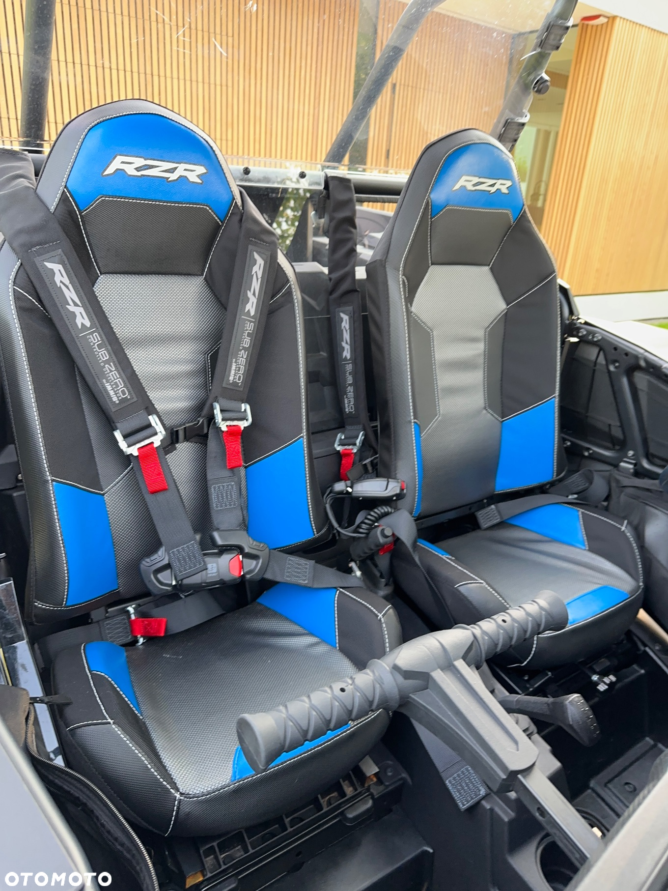 Polaris RZR - 12