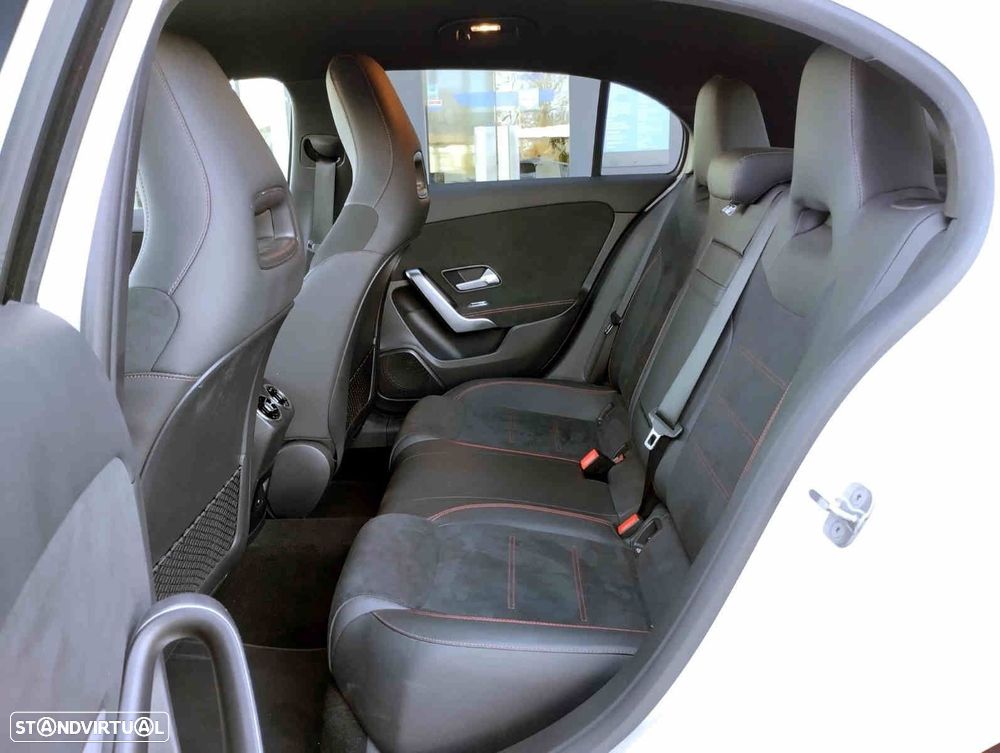 Mercedes-Benz A 250 e AMG Line - 6