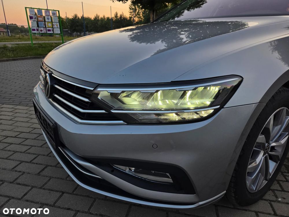Volkswagen Passat - 36