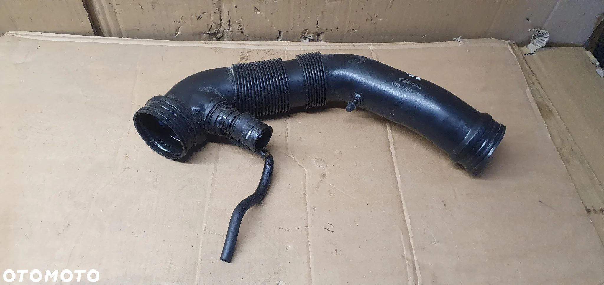 Rura przewód dolot wlot powietrza Audi A3 8P 1.6 MPI V10-3209 - 1
