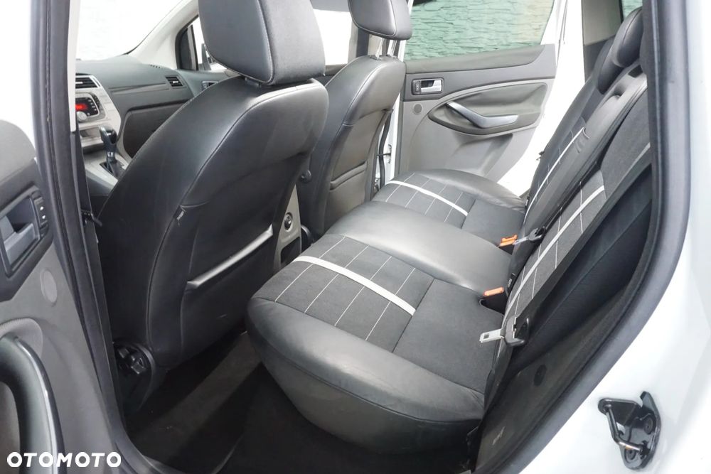 Ford Kuga 2.0 TDCi 4x4 Titanium - 15