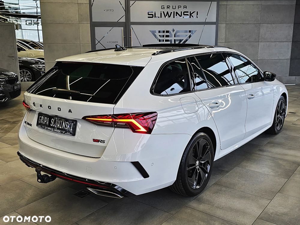 Skoda Octavia 2.0 TDI DSG 4x4 RS Plus - 8